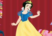 Snow White Dress Up Game